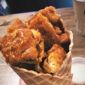 Meet your Posher, Stella